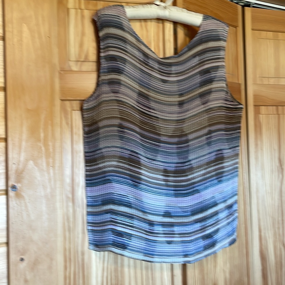 Abstract shell top - Picture 4 of 5